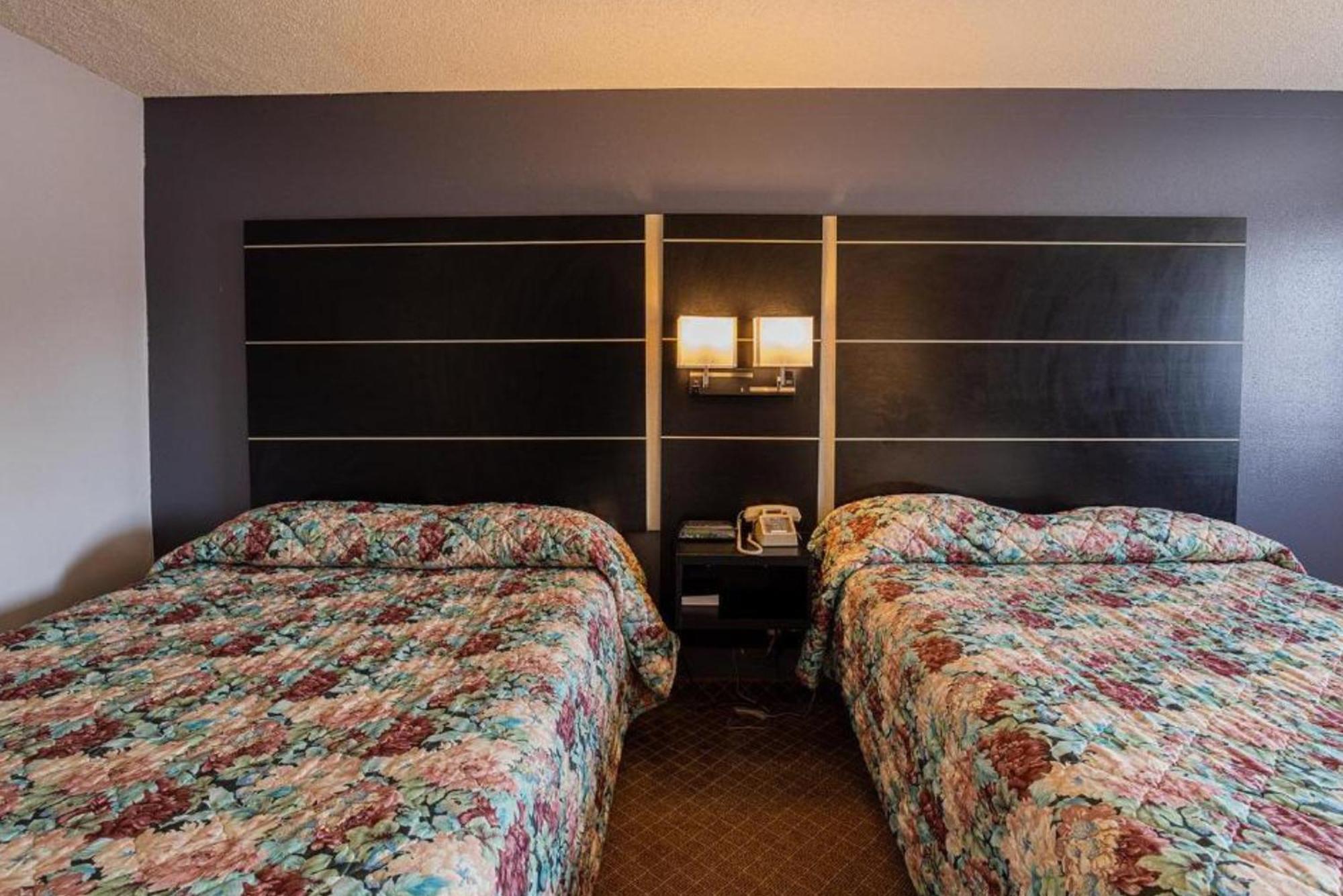 Coratel Inn & Suites By Jasper Hastings Eksteriør billede
